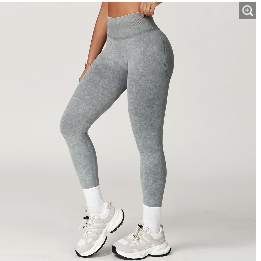 NWT Minibeast soft sculpt bbl leggings grey size large - Picture 3 of 6